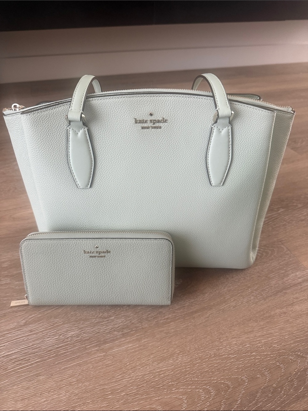 kate spade mint green pebbled leather tote with matching wallet